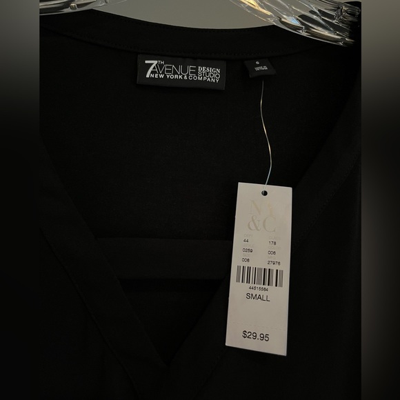 7th Avenue Design Studio short sleeve blouse. Black. - Picture 3 of 6